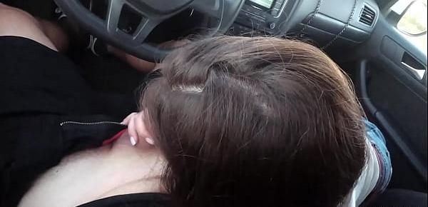 trendsTeen blowjob in the car - Cum mouth